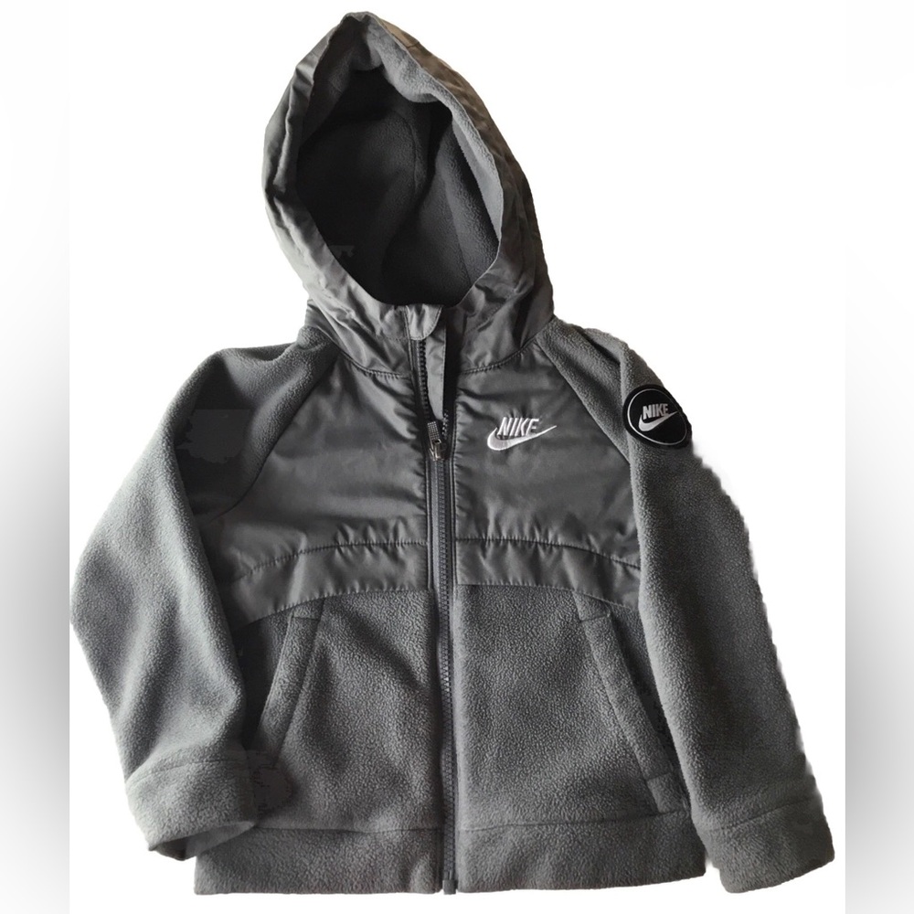 NIKE Boys size 3 T NIKE FLEECE HOODIE JACKET
